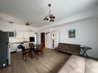 APARTAMENT 3 CAM. DE INCHIRIAT I 68MP I ZONA VIVO MALL