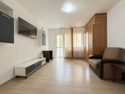 Apartament de vânzare cu 3 camere in Tomis Nord, etaj 2