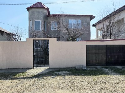Vila de vanzare in Constanta, 6 camere, zona Km5