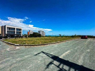 Teren in prima linie la mare, Costinesti - intravilan 1337 mp, utilități 