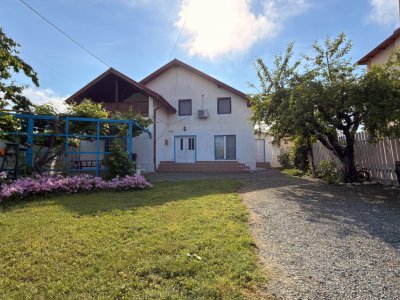 Pensiune turistică de vânzare in Corbu | 7 camere | Teren 1000mp 