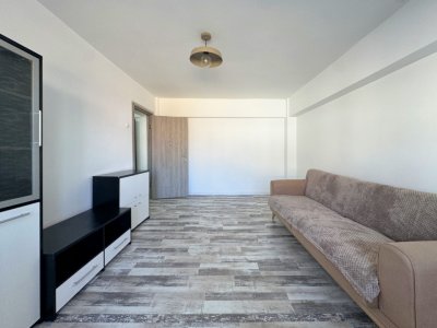 Apartament la Delfinariu de 2 camere semi-mobilat si pe termen lung 