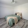 Apartament la Delfinariu de 2 camere semi-mobilat si pe termen lung  thumb 2