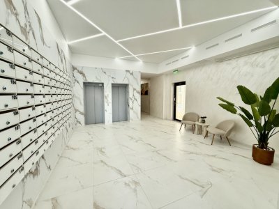 Garsoniera Mamaia Nord la 200 metri de plaja , finisată la cheie