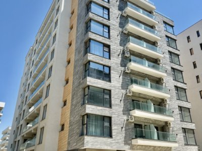 Apartament in  Mamaia Nord , la 200 m de plaja , finisat la cheie