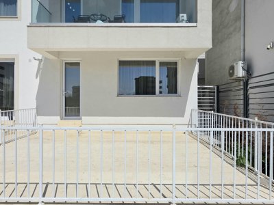Studio in Mamaia Nord pe partea cu marea - Terasa si bucatarie inchisa