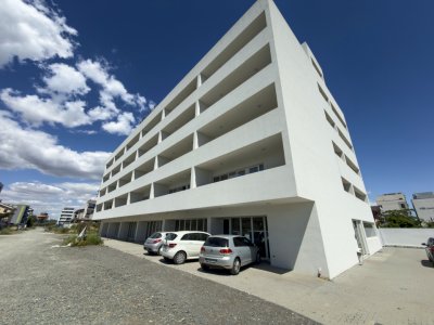 Apartament 2 camere Mamaia Nord mobilat la 200m de plaja