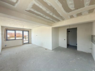 Apartament 3 camere parter - Ovidiu - loc de parcare inclus