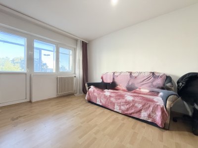 Apartament cu 2 camere de vanzare in Constanta,zona Tomis Nord, decomandat