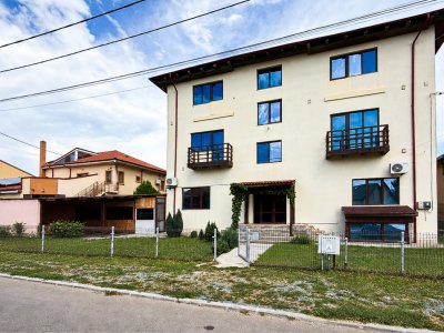 Vila Pensiune cu 22 camere in Eforie Nord 720 mp construiți | Teren 627 mp
