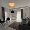 Apartament cu două camere pe Strada de Mijloc thumb 2