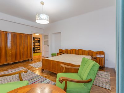 Apartament cu 2 camere in zona centrala (strada Matei Basarab)