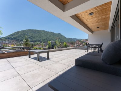 TRĂIEȘTE LUXUL – PENTHOUSE UNIC CU VEDERE SPRE TÂMPA