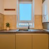 Apartament modern, 3 camere, mobilat, zona Coresi thumb 10