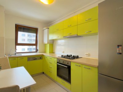 Apartament 2 camere | Decomandat, balcon + parcare –  zona Coresi Mall  📍