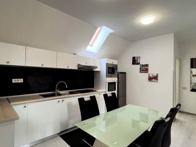 Apartament cu 2 camere pe Strada Lungă 