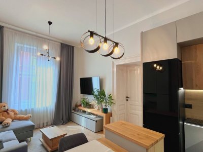 Apartament Modern cu 2 camere in Centrul Brasovului 