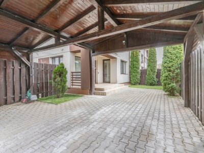 Apartament modern, curte privata, mobilat complet