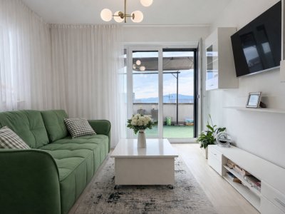 Apartament tip penthouse | Tractorul – Coresi | loc de parcare