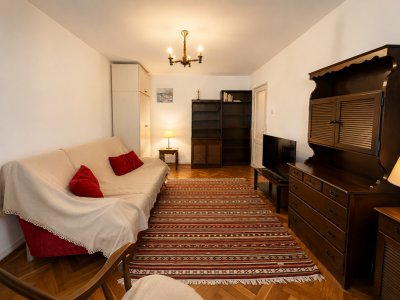 Apartament cu 3 camere, la parter, in zona centrala – Mihai Viteazul, Brasov