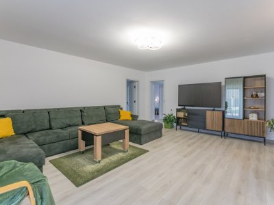 Casa in Harman, cu 4 dormitoare, terasa generoasa si teren de 652 mp