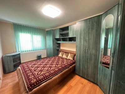 Apartament cu 3 camere in Centrul Civic (strada Harmanului)