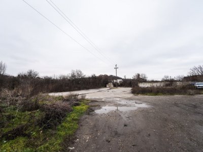 Casa cu teren de 8554 mp Bucovat - iesire la Râul Jiul