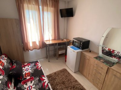 Garsonieră, de închiriat, termen lung, situată în zona INEL II