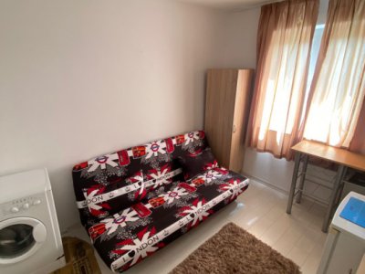 Garsonieră, de închiriat, termen lung, situată în zona INEL II
