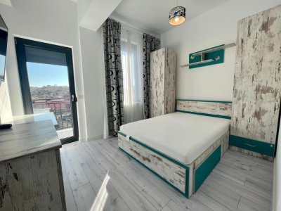  Apartament cu 3 camere si terasa, zona DACIA–Scoala Spectrum