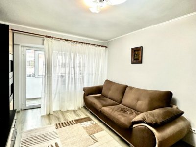 Apartament 3 camere de inchiriat in zona Faleza Nord