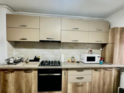 Apartament 3 camere de inchiriat in zona Faleza Nord