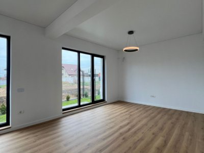 Casă P+1 de vânzare în Palazu Mare – 100 mp utili, 3 dormitoare și curte 