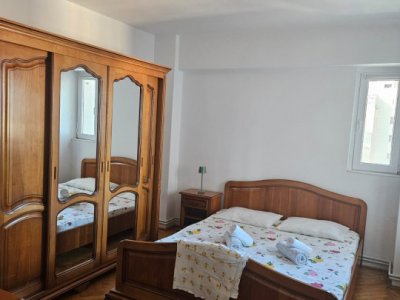 Apartament 3 camere situat in zona FALEZA NORD