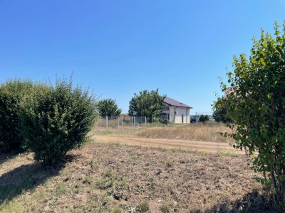 Teren intravilan de vanzare  situat in zona COSTINESTI langa soseaua DC.6