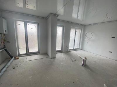 Apartament 3 camere, loc parcare - zona Stadion