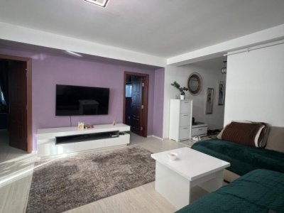 Apartament 3 camere - zona VIVO MALL - Tomis Nord