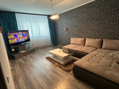 Apartament 2 camere Casa de Cultură