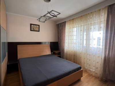 Apartament 3 camere zona Trocadero