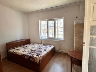 Proprietate 2 corpuri situată in zona Tomis I