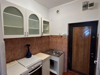 Garsonieră situată în zona Far - Billa