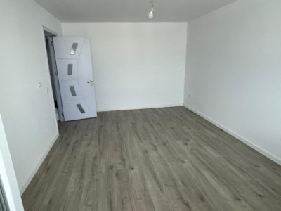 Apartament de vanzare 3 camere - Constanta Centru 