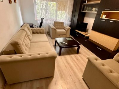 Apartament 2 camere de vanzare - zona Dacia Constanta 
