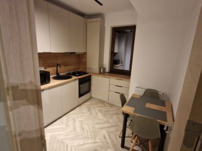 Apartament 2 camere  de inchiriat - zona Tomis Nord Constanta