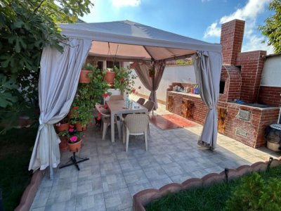 Casă cu garaj, zona Anda - Constanța