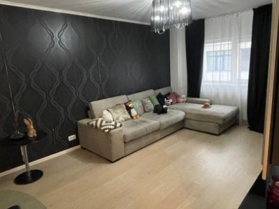 Apartament 3 camere - zona Far Constanta 