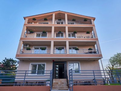 Afacere la cheie - pensiune zona Eforie Nord 