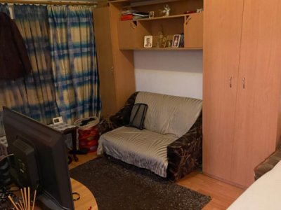 Garsoniera de vanzare, in zona Poarta 6 - Constanta