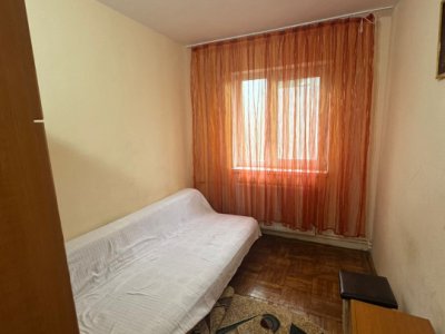 Apartament 3 camere de vanzare, situat in zona Tomis Nord, Constanta