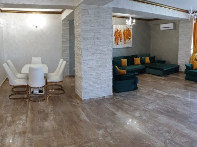 Apartament 3 camere de vanzare, situat in zona Mamaia-Sat